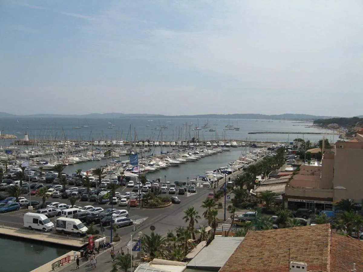 Apartment Appartement 2 Pieces Avec Piscine, Loggia Et Parking - Proche Port Et Plages De Hyeres - Fr-1-335-174 France