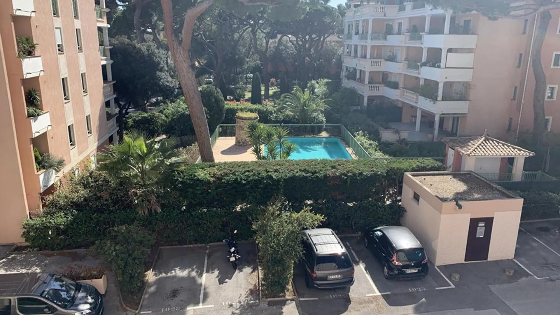 Apartment Appartement 2 Pieces Avec Piscine, Loggia Et Parking - Proche Port Et Plages De Hyeres - Fr-1-335-174