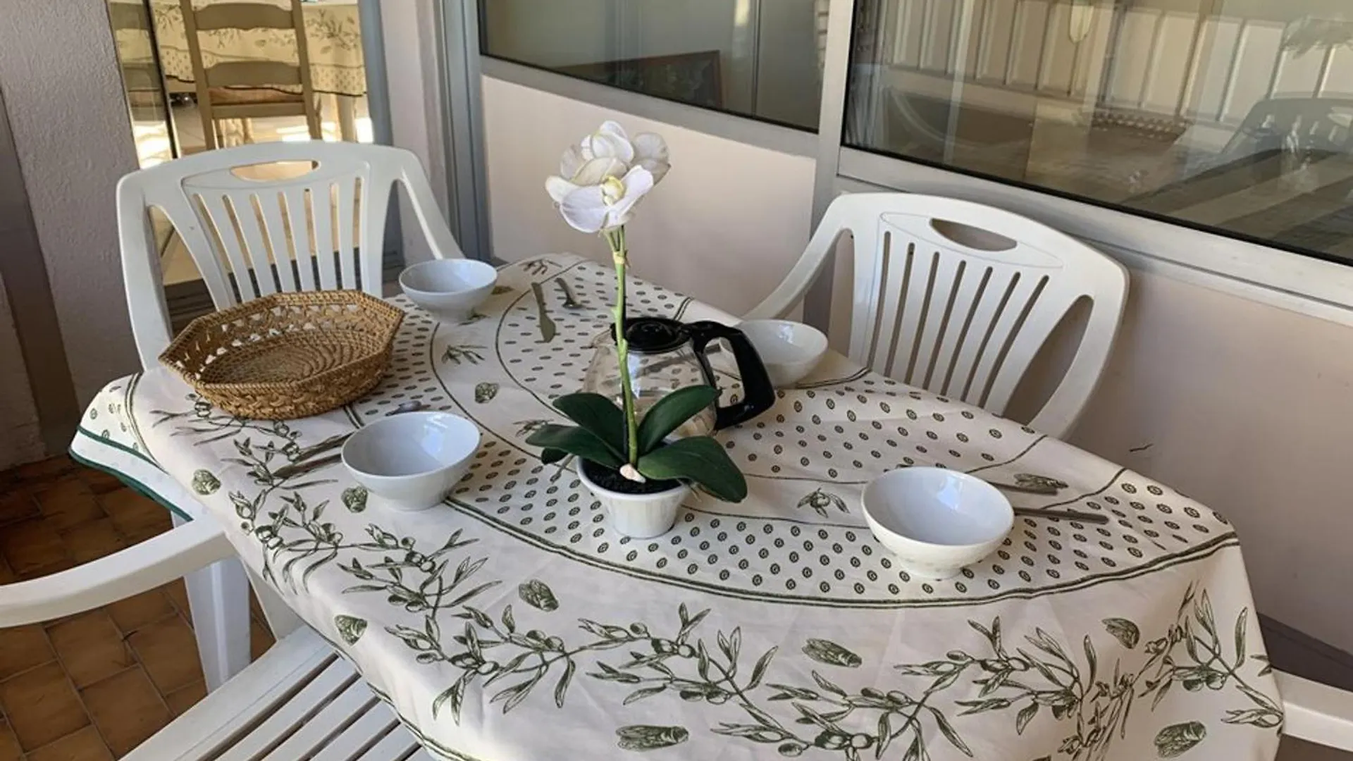 Appartement 2 Pieces Avec Piscine, Loggia Et Parking - Proche Port Et Plages De Hyeres - Fr-1-335-174